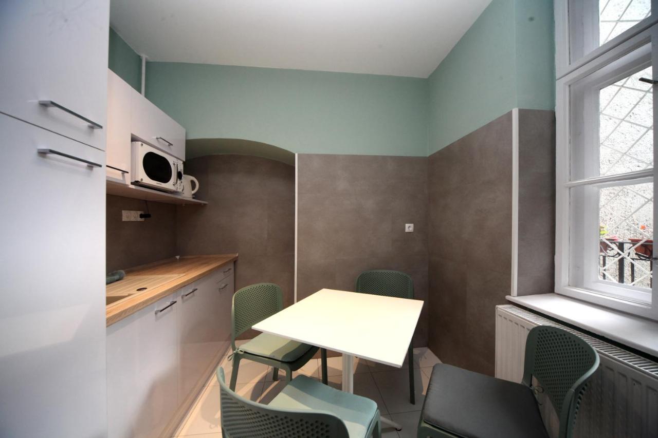 Cherry Apartman Эгер Экстерьер фото